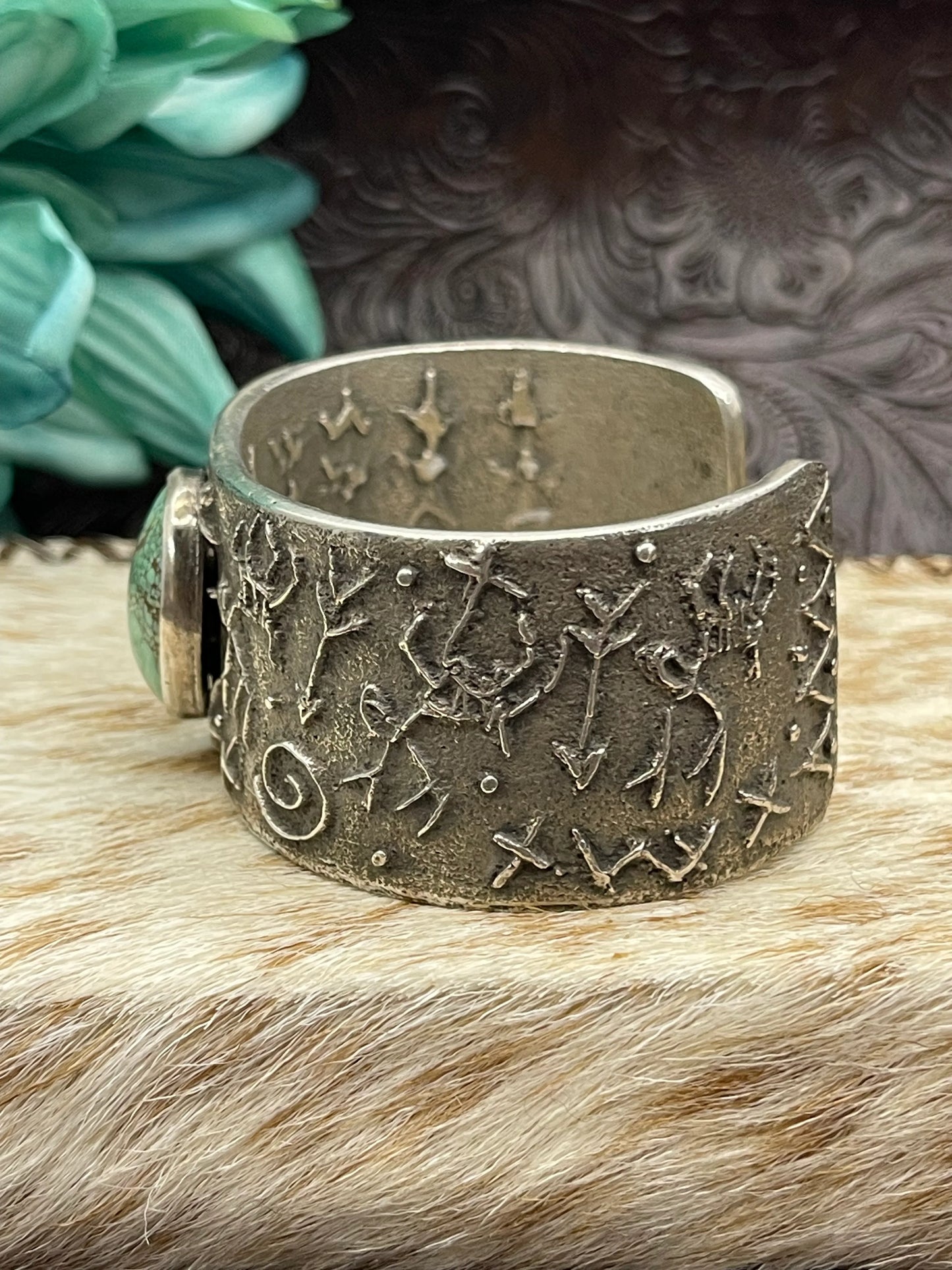 Petroglyph Tufa Cast Cuff