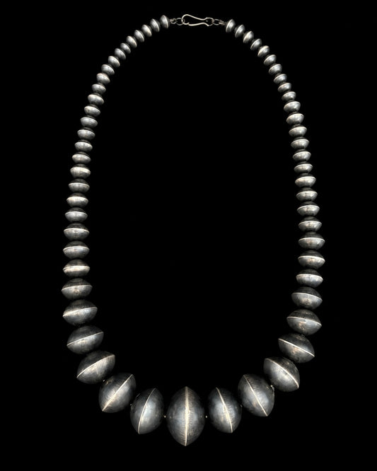 Graduated Saucer Pearl Necklace