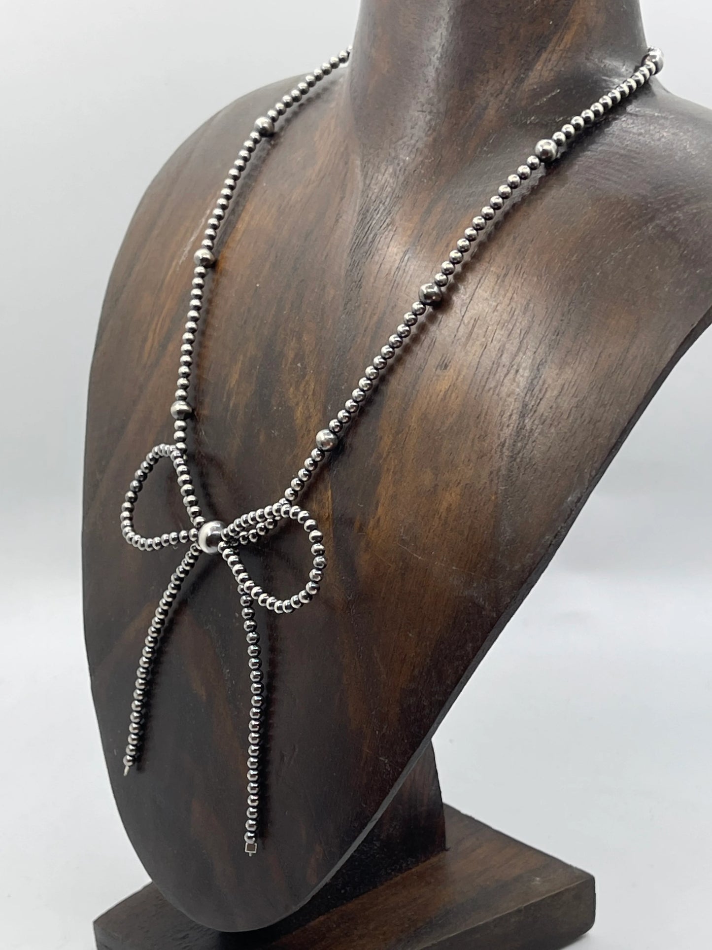 Navajo Pearl Bow Necklace